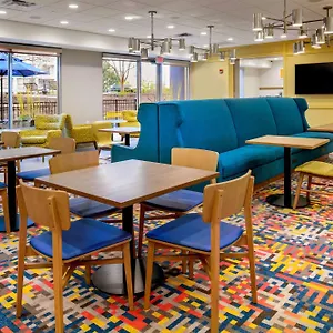 Hampton By Hilton St Louis Airport Hotel